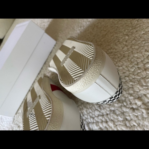 Celine triomphe leather white sneakers with horse fur details size 43 TR01L - Picture 13 of 15